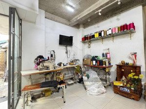 bán nhà 3 tầng, 49m2, hẻm xe hơi hơn 4m đỗ cửa, giá chỉ nhỉnh nhẹ 4 tỷ ( thương lượng)