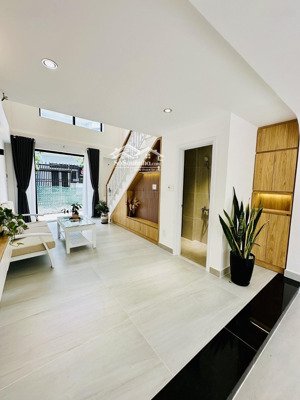 nhà mới 5 tầng xây full nội thất vào ở ngay - 2 mặt hẻm - oto ngủ trong nhà - gần mặt tiền