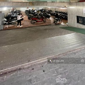 bán tòa văn phòng hoàng quốc việt 270m² 7 tầng + hầm dòng tiền 500 triệu/tháng