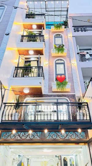 bán nhà ngang khủng 5,5m đang cho thuê 29tr, đường đặng dung -q.1, giá 4tỷ040/77m2,gần chợ tân định