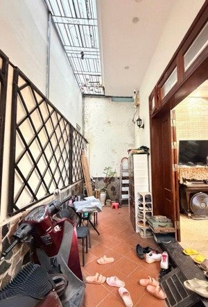 ngọc khánh-ba đình-lô góc 30m ra mặt phố-hàng xóm vinhomes galaxy 50m-14,8tỷ