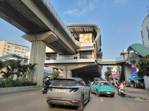 vị trí đẹp khu văn quán hà đông ô tô đỗ cửa, dân trí cao, tiện ích đủ đầy