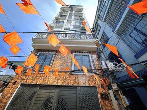 tòa ccmn oto dừng đỗ kinh doanh 90m 27tỷ 8tầng mt6.5m dòng tiền 1.5tỷ/năm gpxd và pccc đầy đủ