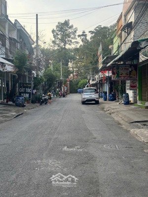 siêu phẩm nhà 2 tầng mặt tiền kinh doanh đường 15, ngay đường lớn nguyễn trãi dĩ an dt 150m2 5 x 30