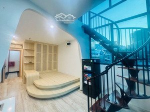 **tòa nhà căn hộ dịch vụ trung tâm đống đa**