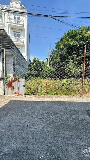 đất đông hoà -dĩ an, cách big c(goo) chỉ 500m, 201m2 ngang 7,5m, đường xe tải, giá chỉ 6 tỷ còn tl