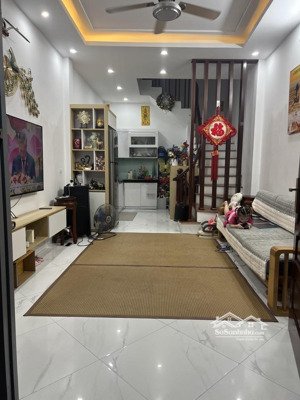 bán nhà lạc long quân, nhà đẹp, lô góc, nội thất xịn sò, gần hồ tây, 36m2, 10.1 tỷ.