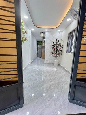 nhà đẹp mới xây hẻm 225 tạ quang bửu quận 8 - 50m2 sử dụng - giá nhỉnh 2 tỷ