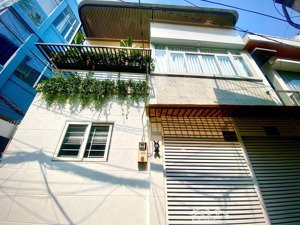 nhà mới vừa hoàn thiện đường trần văn khánh p. tân thuận quận 7 . giá chỉ 6.5 tỷ tl