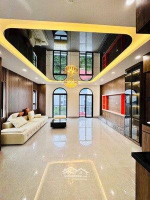 siêu phẩm! nguyễn chí thanh - 59m2 7 tầng thang máy lô góc - 3 mặt thoáng, ô tô tránh kinh doanh vp