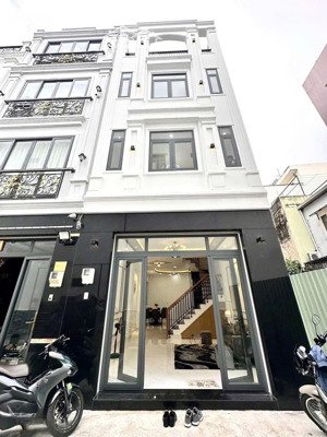 bán gấp nhà q7 sổ sẵn chỉ 3tỷ200triệu có hẻm oto5m 54m2 công chứng ngay lh ngay