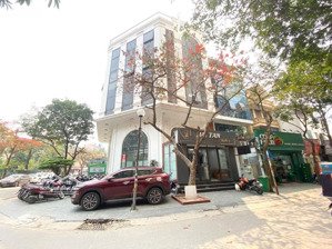 bán toà building 5 sao 7 tầng có hầm lô góc 2 mặt tiền 205m2 dòng tiền khủng 75 tỷ