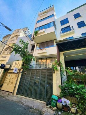 đầu tư dòng tiền cao!chủ cần bán toà nhà mặt tiền đường trương quyền p6 quận 3.dt:4,5x20m2 giá 47ty