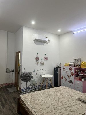 cần tiền gấp bán nhà chính chủ ven biển giá thấp hơn 800 tr so với khu vực - không tiếp môi giới