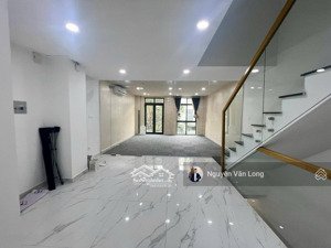 hot - shophouse htcb có thang máy giá 35 triệu. phù hợp kinh doanh, làm văn phòng. 