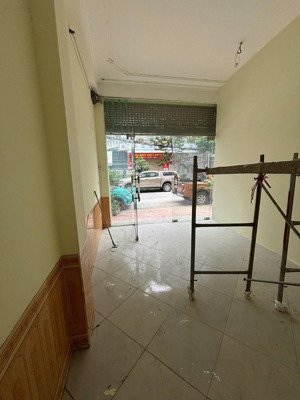 cho thuê văn phòng tầng 1 - 20m2, ô tô đỗ cửa tiện lợi, phù hợp làm vp đại diện