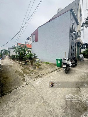 ô đất tầm giá hiếm trong khu vực chỉ 75 triệu/m2, ngõ trước nhà thoáng, ra ql32-ngã tư trôi rất gần