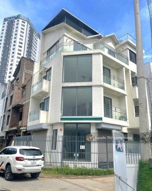 bán nhà lô góc cạnh aeon mall hà đông - 100m, mt20m, ở hoặc kinh doanh vp cực tốt.