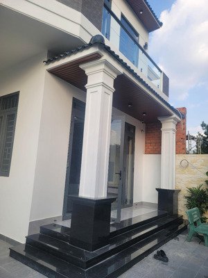 siêu biệt thự mái thái, 10m x 14m x 1 lầu