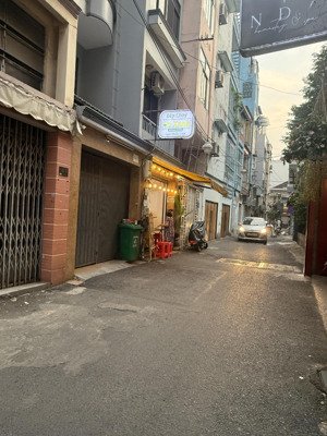 quận 8 giáp q6, hẻm ô tô 5m, mới tinh 53m2 ngang 4.5m rất hiếm.