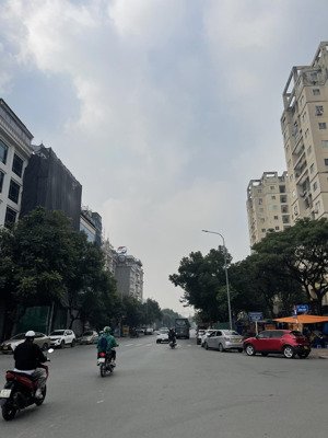 building lô góc độc nhất cầu giấy! cơ hội hiếm có cho trụ sở và spa cao cấp