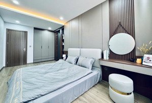 bán căn hộ 80m2 tòa b6 nam trung yên, 3 ngủ, giá: nhỉnh 6 tỷ, lh 