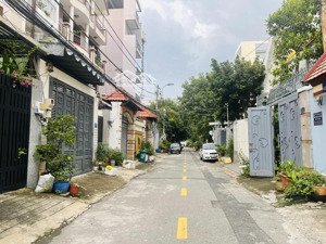 bán nhà mặt tiền ngay metro số 1 an khánh quận 2. dt 93m2. giá tốt đầu tư siêu lời