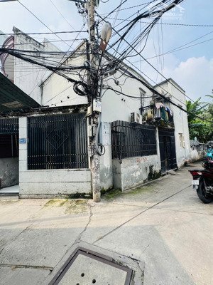 bán nhà mặt tiền hẻm kinh doanh 5m trường chinh cộng hoà, gần ga t3 giá chỉ nhỉnh 4 tỷ