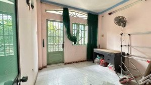 3,87 tỷ nhà bình đông p11q8 sát q5 3,7 x 11 ( trệt lầu ) 3pn shr hoàn công đủ