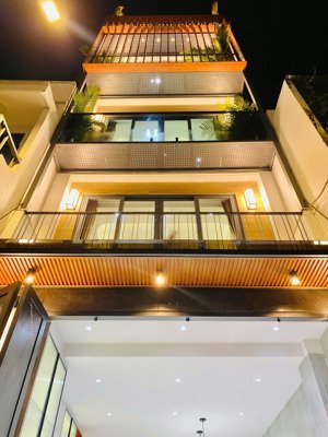 cô 6 để lại giá ngộp cần bán nhà đừơng phan huy thực,p.tân kiểng,quận 7.giá chốt 4tỷ360.