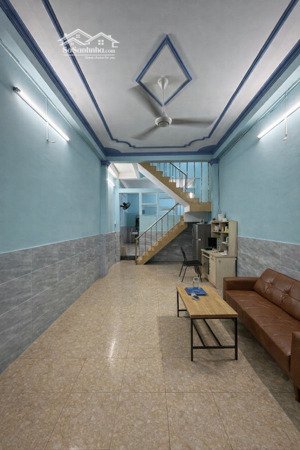 bán nhà quận 6, gần chợ bình tây, hậu giang, hẻm xe hơi , 2 tầng, 47m2 ( dts 94m2 ), hơn 6 tỷ xíu