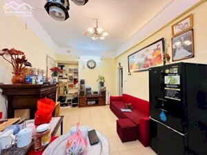 Bán căn chung cư CT21 Việt Hưng - Giá đẹp nhà đẹp chủ thiện trí bán. Giá: 2ty7