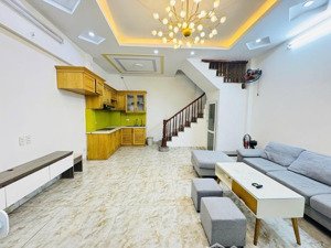 bán nhà riêng tân mai hoàng mai - dt 35m2 - 5 tầng - mt 5m - ngõ thông - ô tô đỗ gần - nhỉnh 8 tỷ