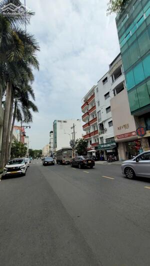 Bán Biệt thự siêu to Khu Sân Bay,Q.Tân Bình - 36,5x21m(750m2)Hầm+5 tầng - Gía: 135 tỷ TL