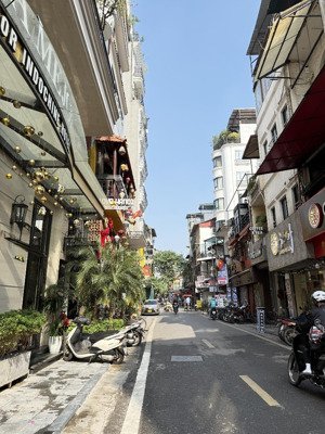 khách sạn phố cổ - hoàn kiếm. dòng tiền ổn định - 7x tỷ. trung tâm phố tây - hoàn kiếm