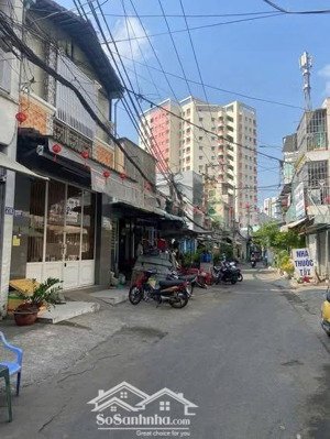 4,85 tỷ mặt tiền p4, q8, 4,7 x 14m (nở hậu 5,2) nhà cũ tiện sửa chữa