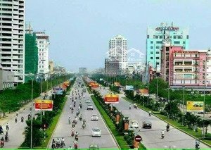 còn duy nhất 1 lô đất 375m2 lô 3d lê hồng phong mặt đường trục chính 40m khánh hội đi vào