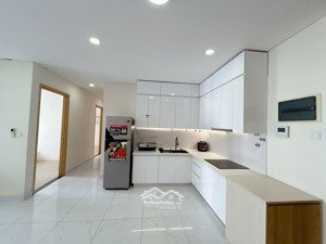 siêu rẻ căn 3p chỉ 14 triệu/ tháng full nội thất vào liền. lh 