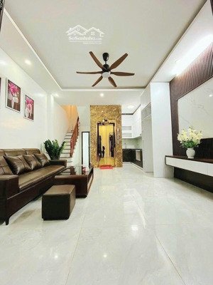 bán nhà thợ nhuộm 36m - thang máy - full nội thất - công năng hoàn hảo - một nhà ra phố -