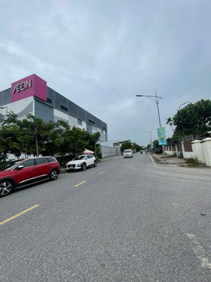 bán lô đất trục chính aeon mall thông sang thiên lôi diện tích 143m2 ngang 5m trục chính aeon