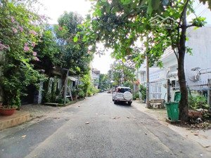 đất 8x19,5m đường rộng 14m khu bên sông
hiệp bình chánh, thủ đức