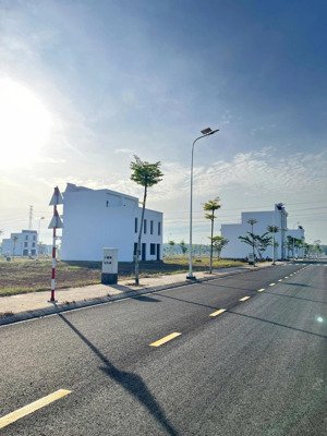 người nhà cần bán lô đất 75m2 vị trí đẹp gần cổng chính dự án pta6 giá 960 triệu