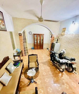 nhà đẹp ở ngay hoặc đầu tư siêu lời sổ đỏ hoa hậu mặt tiền khủng