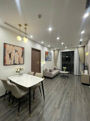 căn hộ 2pn2vs smart city full nội thất cao cấp vào luôn được gần nhà xe đầy đủ tiện ích gym bể bơi