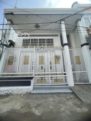 bán nhà riên chính chủ, 1 đời chủ. nhà kiên cố btct. diện tích sử dụng 106m2. ngang 6m.