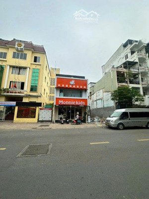 mặt tiền siêu phẩm nguyễn thiện thuật, quận 3 - diện tích: 5.9m x 21m công nhận: 122m2