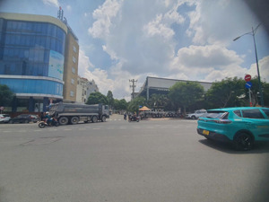 chỉ 60tr/m2 -khuôn đất 3000m2 cực kỳ hiếm mặt tiền đường nguyễn duy trinh -ctxd hầm 7 tầng - 186 tỷ