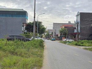 chính chủ gửi bán lô đất mặt đường tỉnh 287, trục chính yên giả, quế võ , bắc ninh.