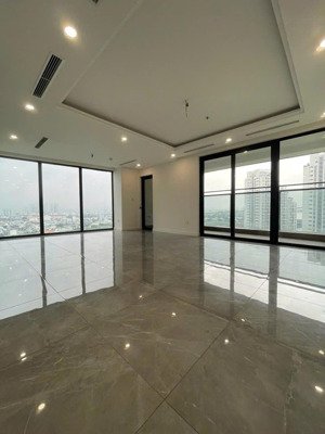 cho thuê căn hộ quận 7 sunshine diamond river full kính, 138m2 gồm 2pn view đẹp nhất q7 tầng cao