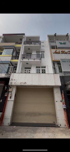 nhà mặt tiền đường tên lửa - khu kinh doanh sầm uất